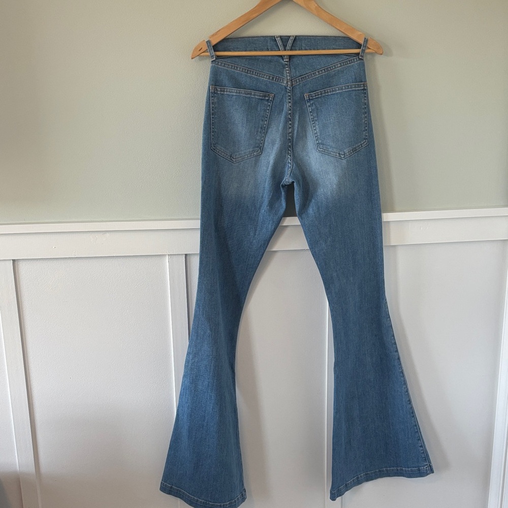 Veronica Beard Light Blue Flare Jeans - Picture 4 of 4